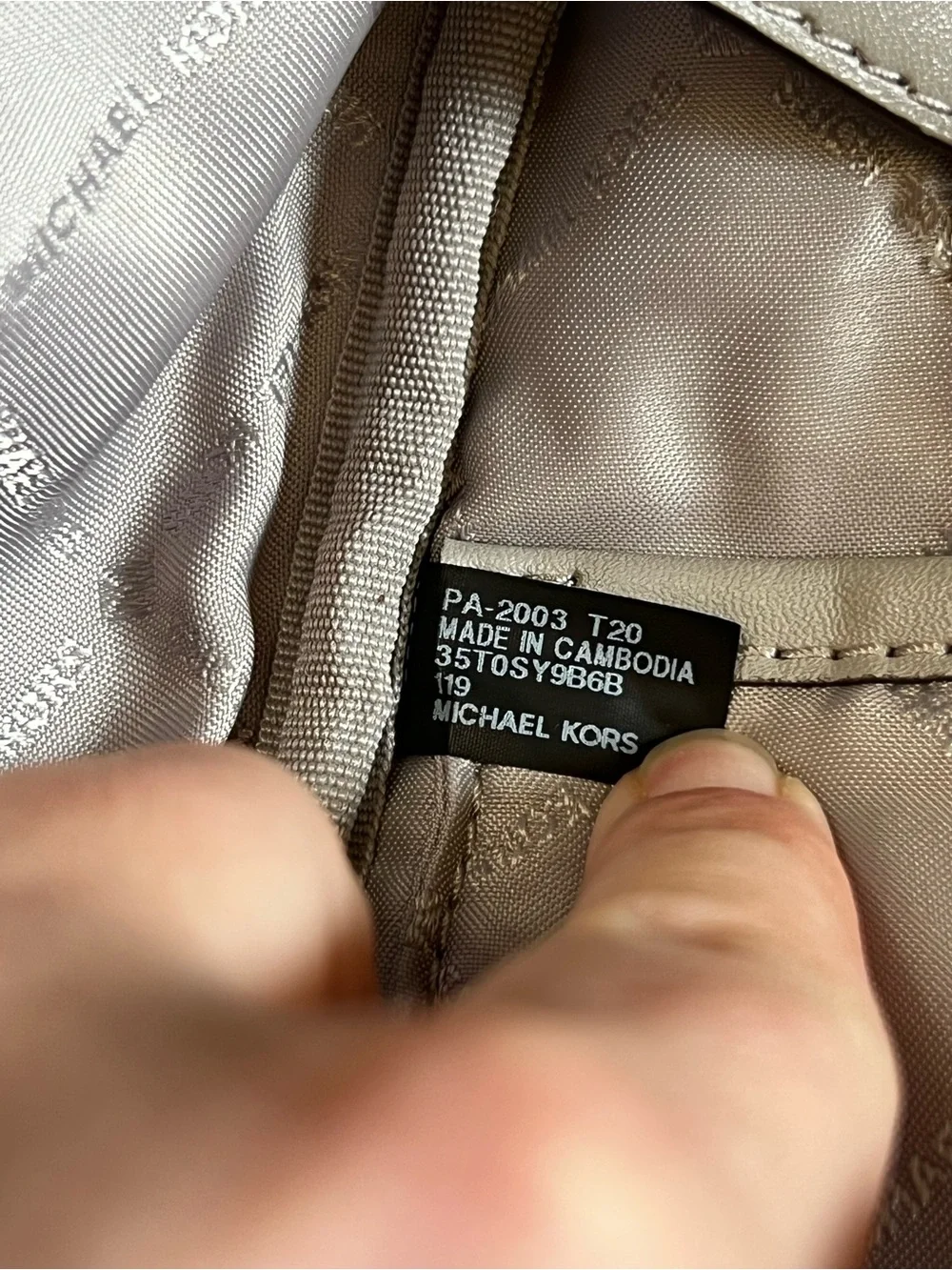 🆕 Michael Kors Kenly White and Taupe Logo Dome Backpack
